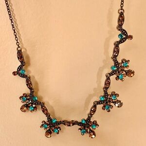 Vintage VCLM Floral Rhinestone Necklace Amber 🧡🩵Aquamarine Hues Sparkler!
